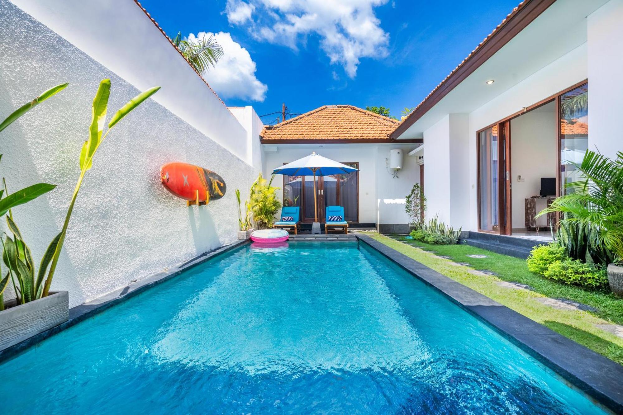 4-Bedroom Pool Villa Near Seminyak Center Εξωτερικό φωτογραφία
