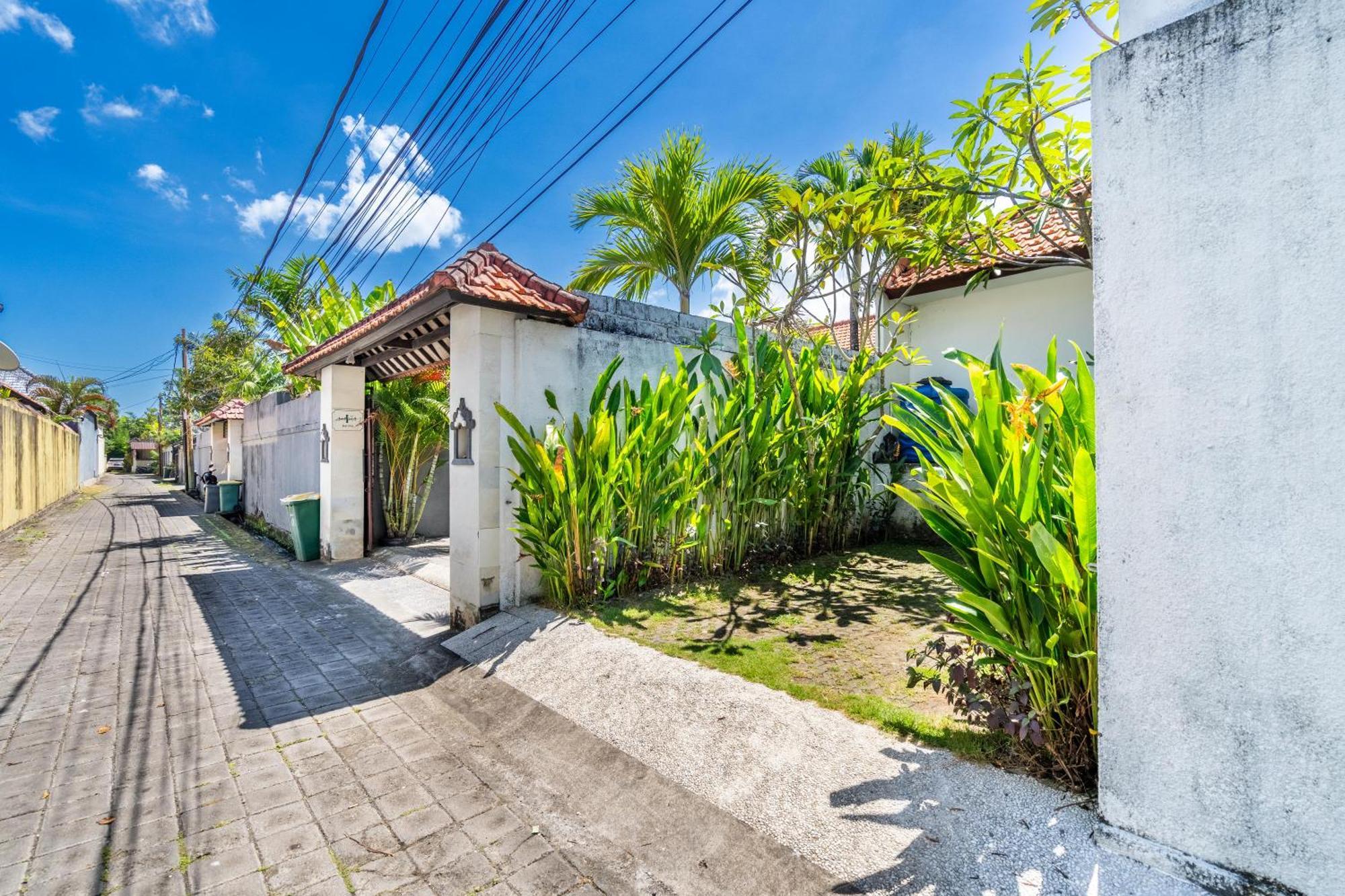 4-Bedroom Pool Villa Near Seminyak Center Εξωτερικό φωτογραφία