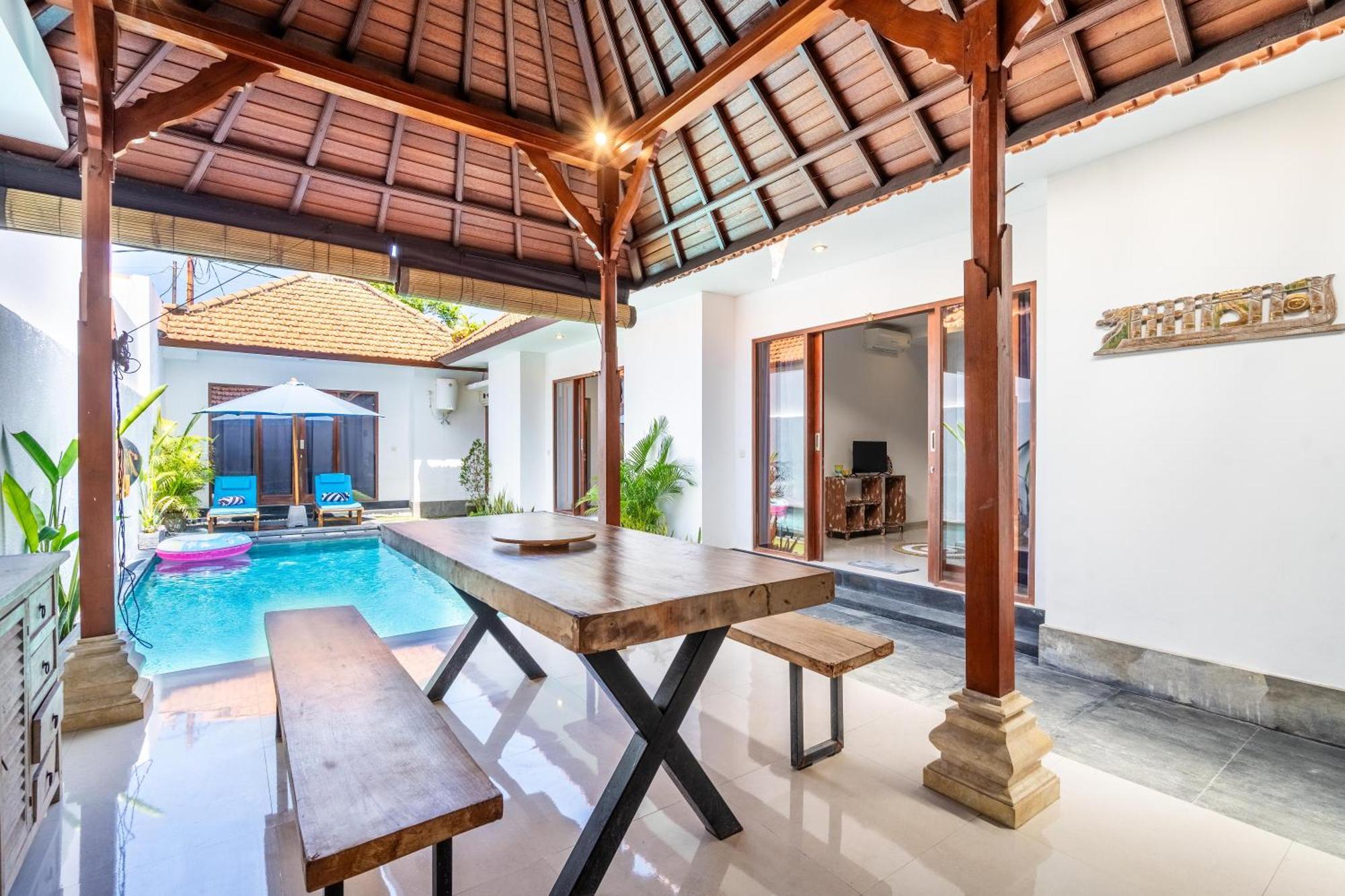 4-Bedroom Pool Villa Near Seminyak Center Εξωτερικό φωτογραφία