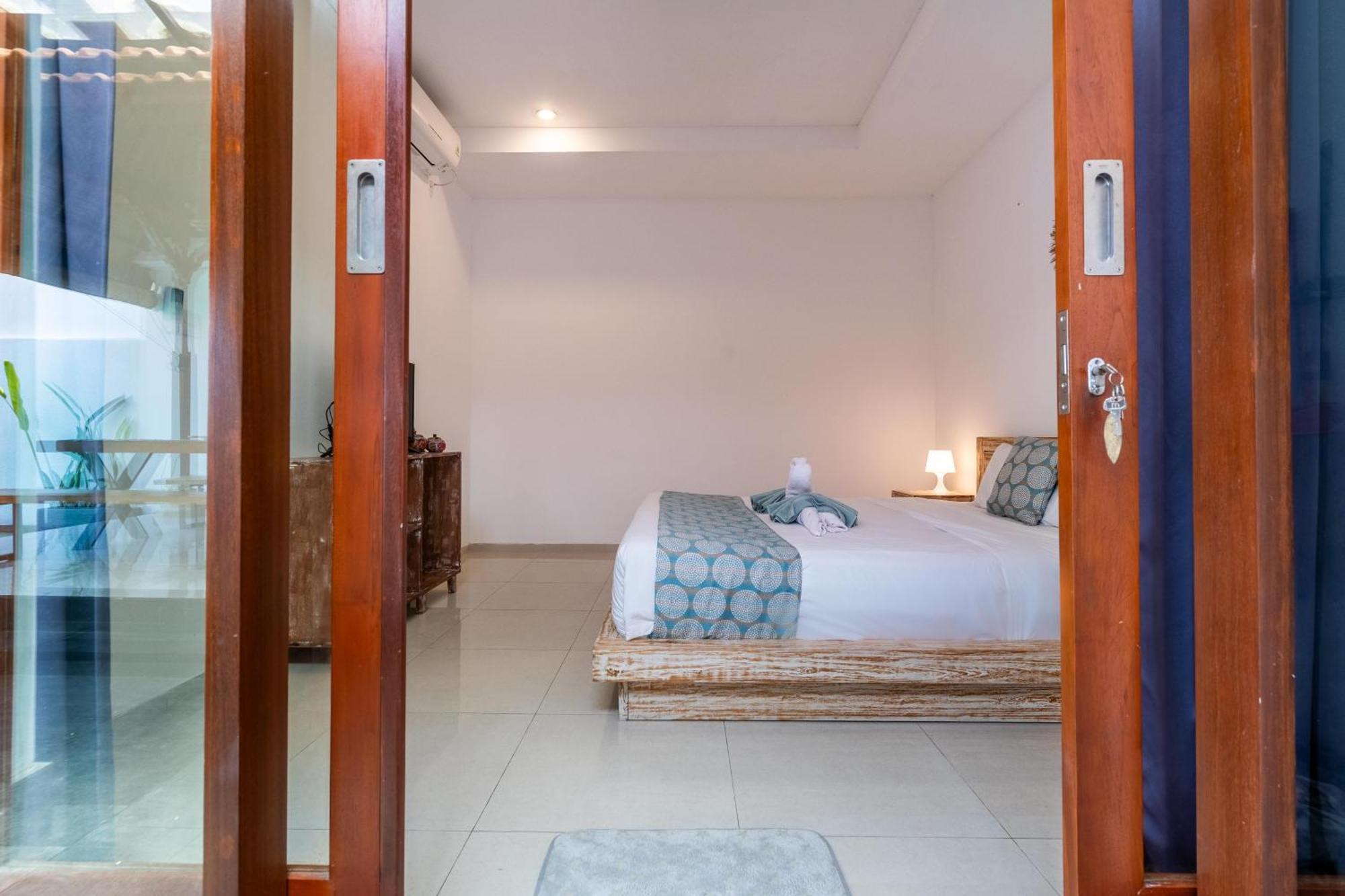 4-Bedroom Pool Villa Near Seminyak Center Εξωτερικό φωτογραφία