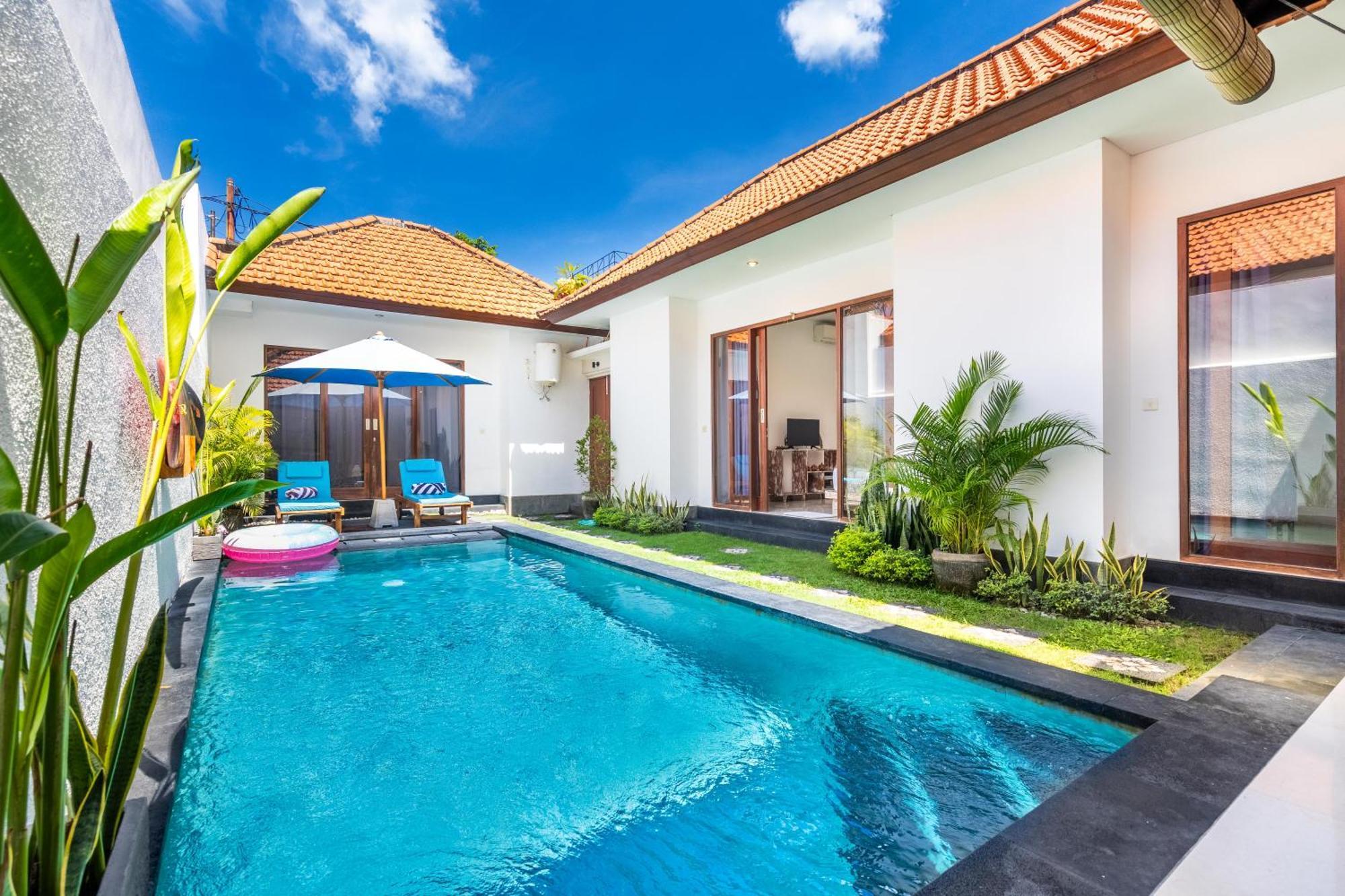 4-Bedroom Pool Villa Near Seminyak Center Εξωτερικό φωτογραφία