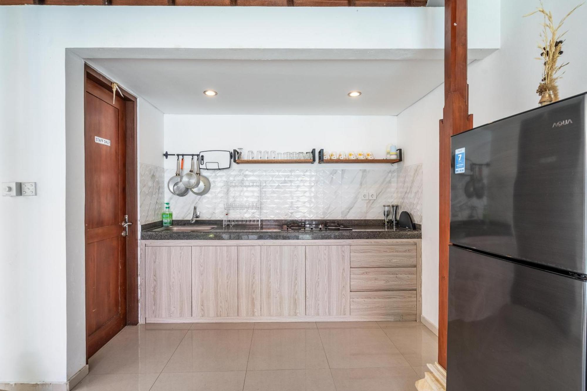 4-Bedroom Pool Villa Near Seminyak Center Εξωτερικό φωτογραφία